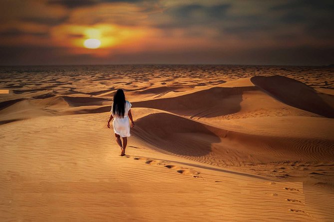 Wahiba Sands and Wadi Bani Khalid Desert Safari - One hour among the Wahiba Sands dunes