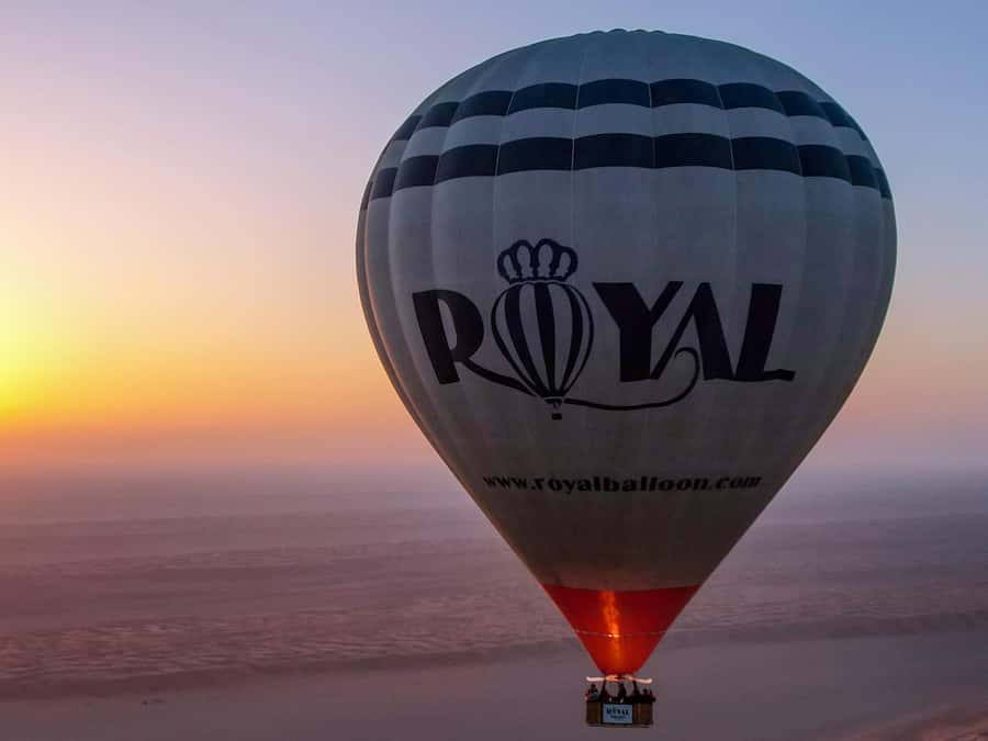 Wahiba Sands: Hot Air Balloon Experience - Before dawn at the desert camp