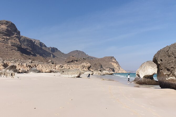 West Salalah Tour - Caribbean of Orient - Fazayah Beach with City - What the private 4x4 setup really gives you