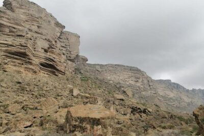 Where Sea Meets Rock: A Scenic Journey to West Salalah’s Shores